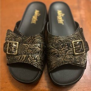Alegria sandles brand new